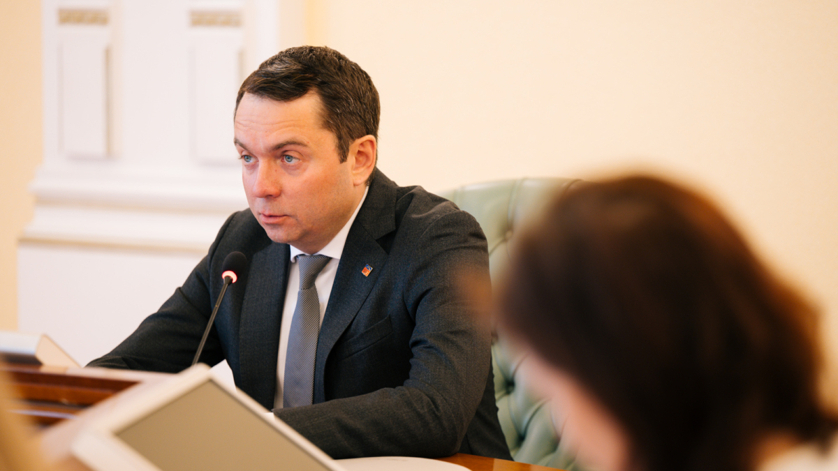 Губернатор Андрей Чибис и управляющий партнёр «Самолета» дали старт строительству жилого комплекса в Коле https://gov-murman.ru/