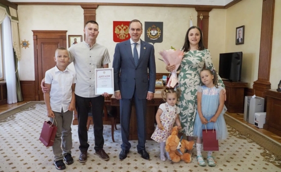 Регионы РФ изучают лучшие практики Мордовии в области поддержки рождаемости Регионы РФ изучают лучшие практики Мордовии в области поддержки рождаемости