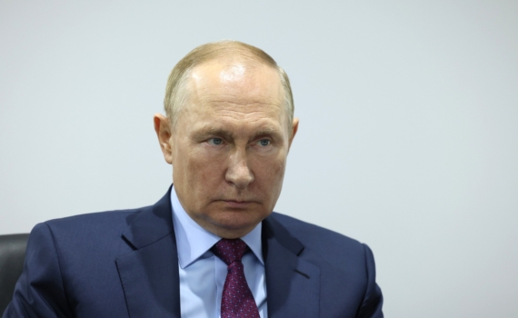 Путин обсудил внутриполитическую ситуацию с Бортниковым и Колокольцевым Путин обсудил внутриполитическую ситуацию с Бортниковым и Колокольцевым